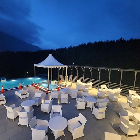 The Orchard Greens Resort - A Centrally Heated Property Manāli Exteriör bild