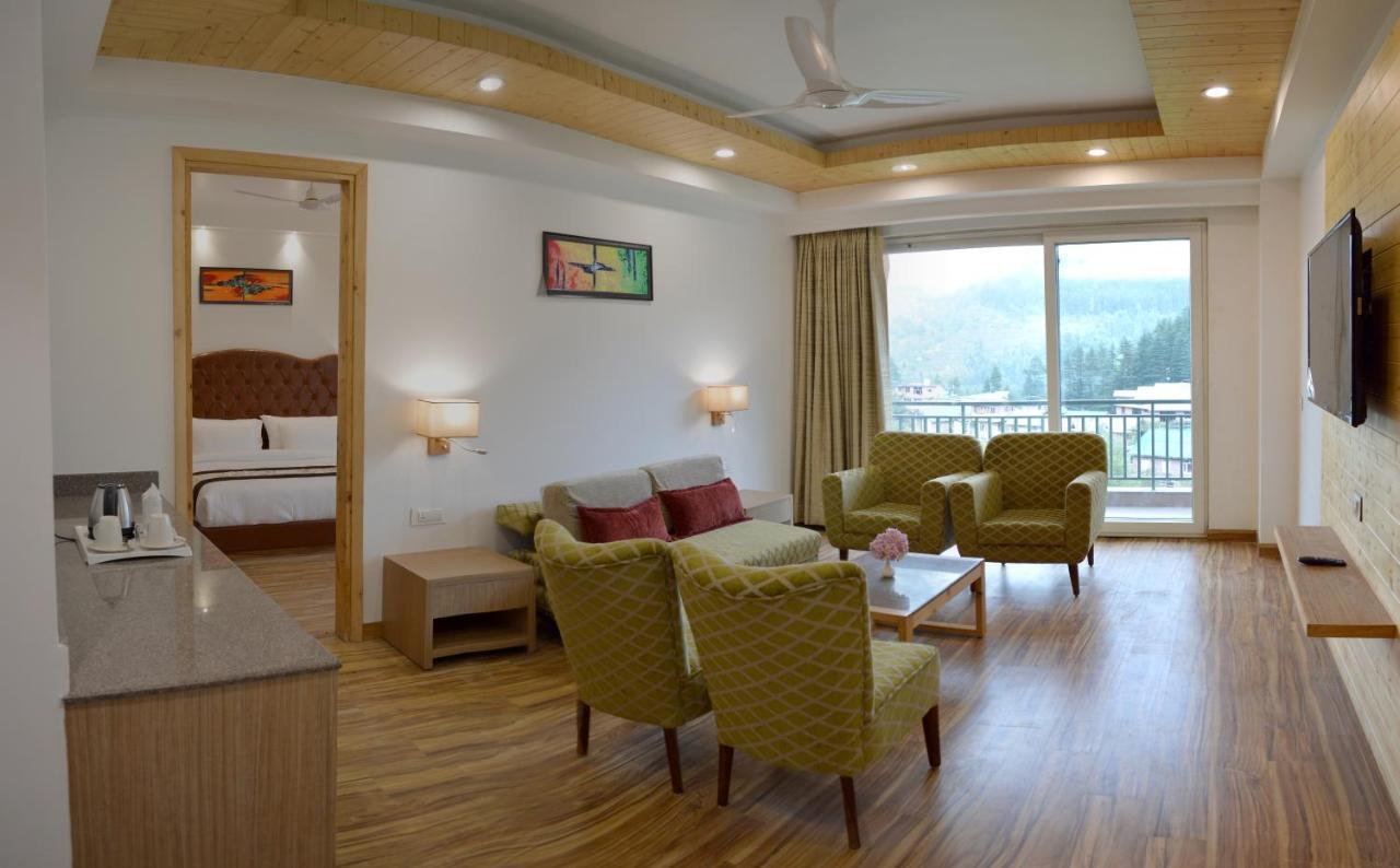 The Orchard Greens Resort - A Centrally Heated Property Manāli Exteriör bild