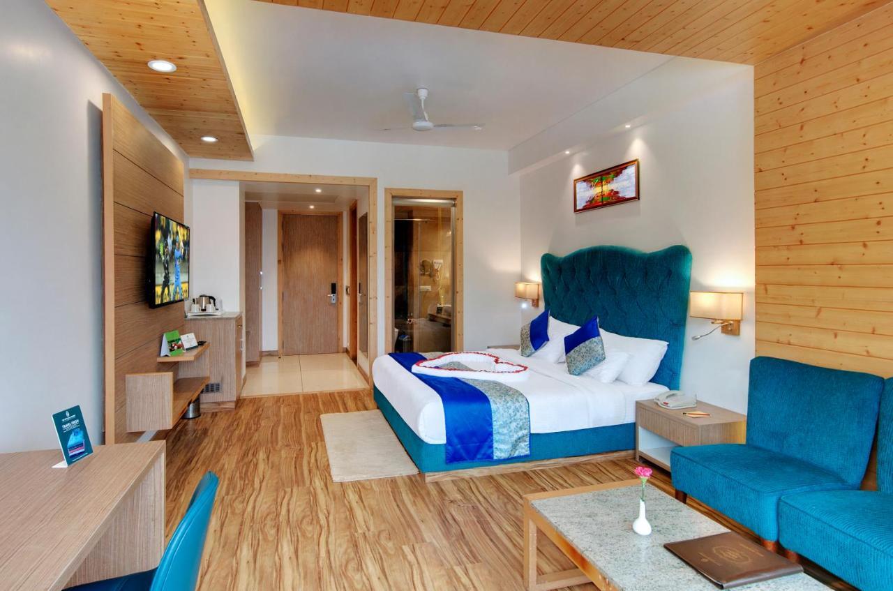 The Orchard Greens Resort - A Centrally Heated Property Manāli Exteriör bild